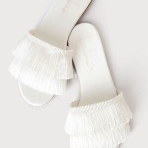 NEVER WORN - Lulus - White Fringe Sandals - Size 6